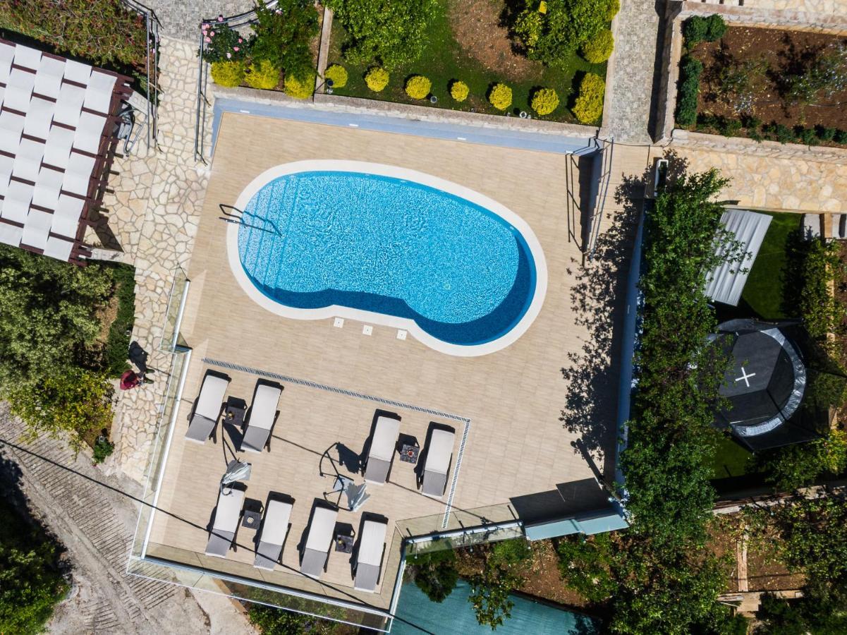 Apartments Separovic Prizba Exterior foto